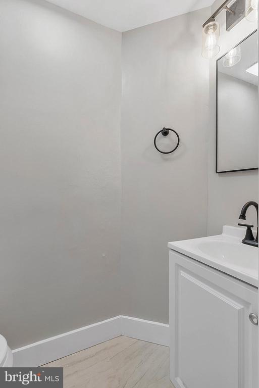 Building Photo - 4920 Knorr St