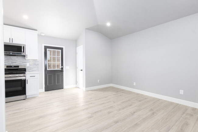 Studio ($1990) - 383 5th Ave