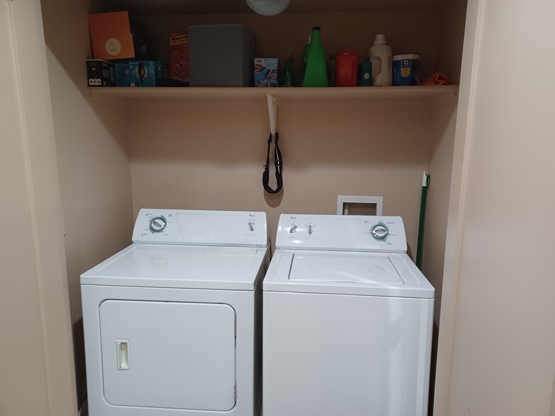 Laundry - 3135 N Olsen Ave