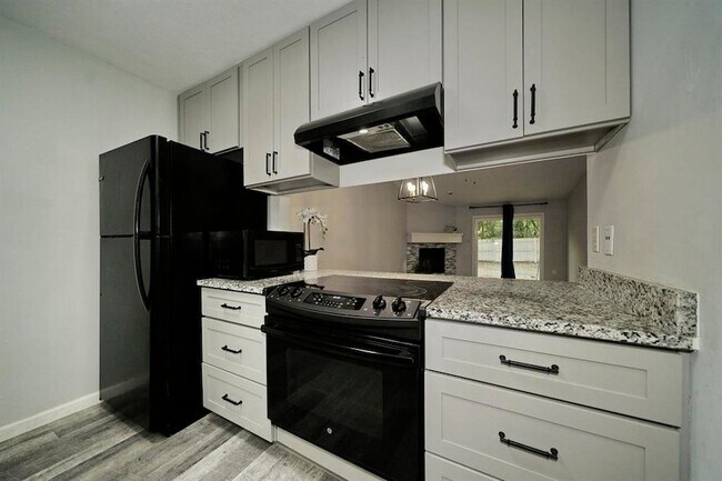 Building Photo - 3421 N Carnation Ct