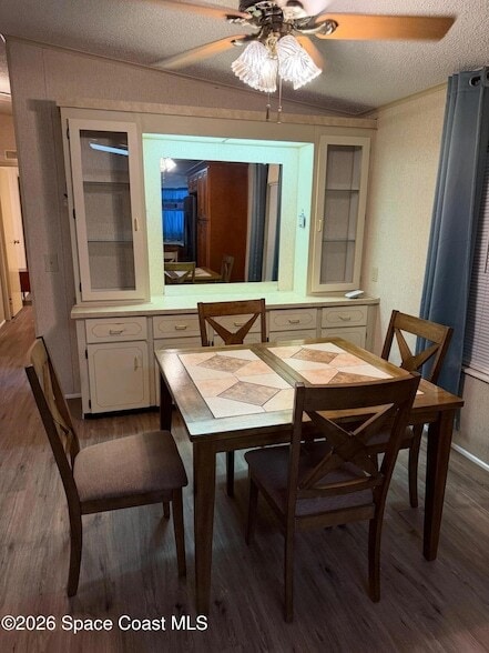 Building Photo - 706 Hyacinth Cir