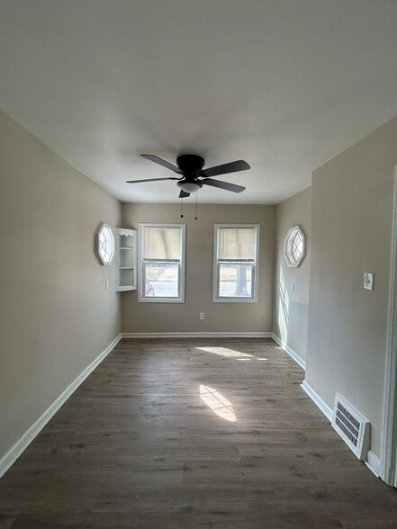 Building Photo - Fully Renovated 3-Bedroom Home – Move-In R...