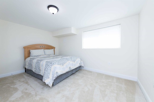 Building Photo - 4002 Spruell Dr