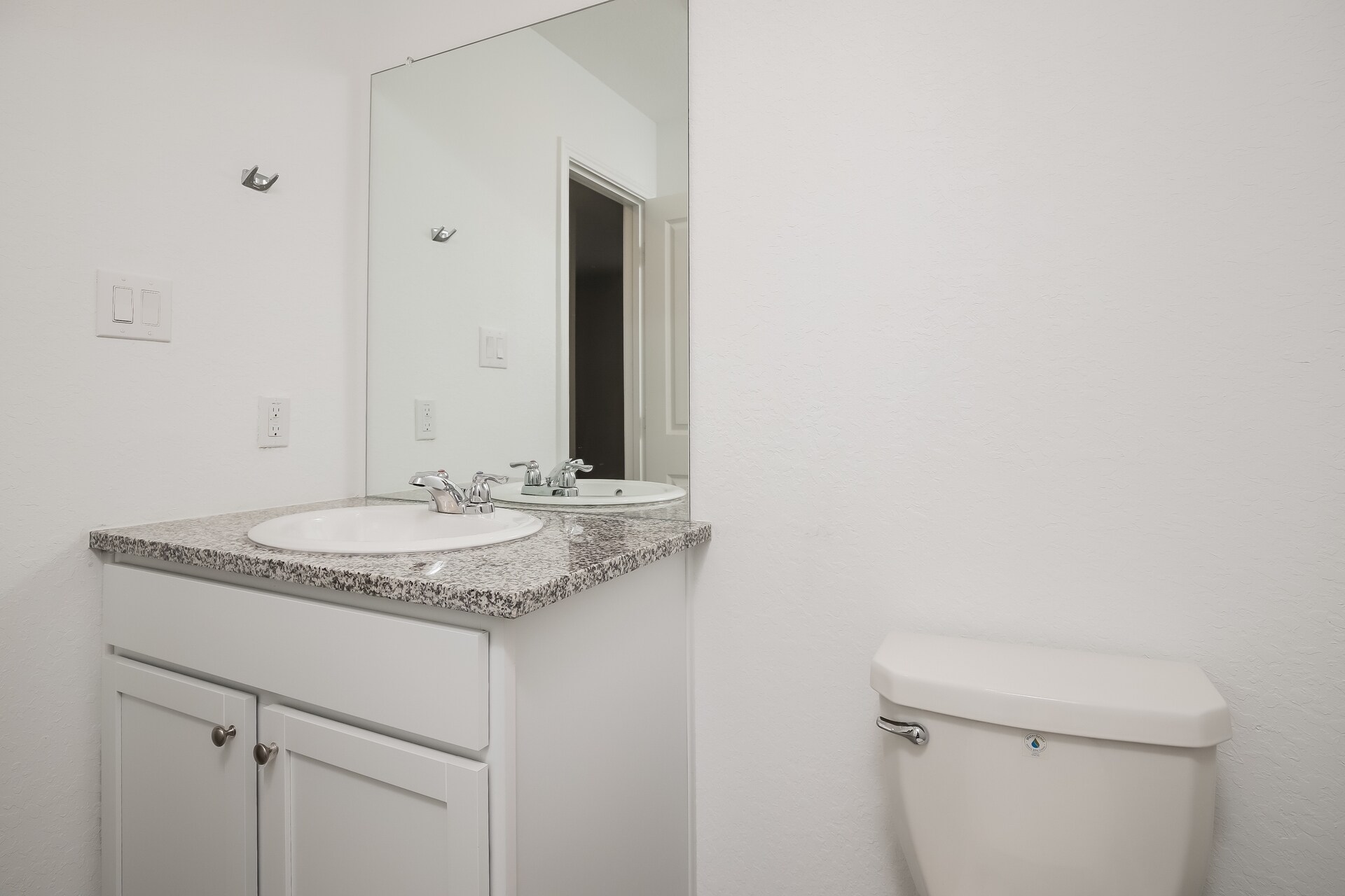 Building Photo - 2907 Millikan Dr