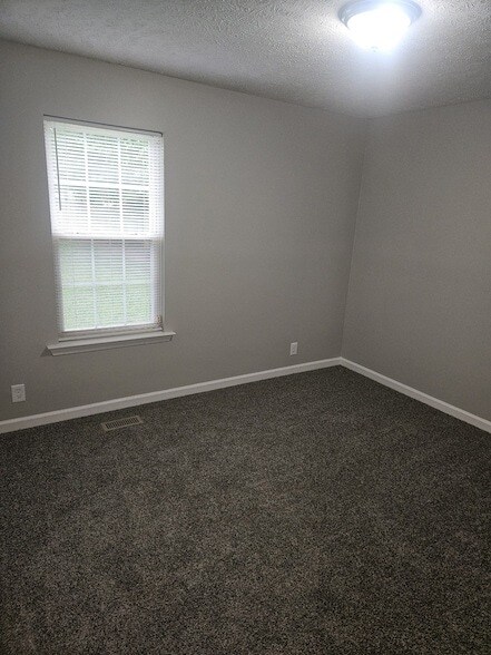 Building Photo - 1911 Pecan Ridge Dr