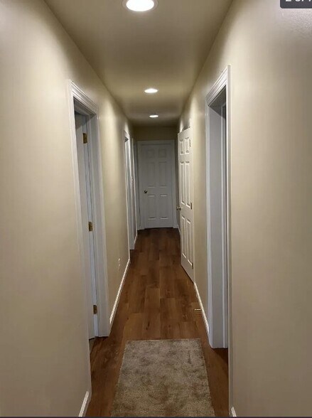 Building Photo - 4483 Horseshoe Pike