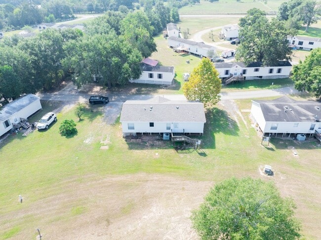 Building Photo - 30820 Peaches Way