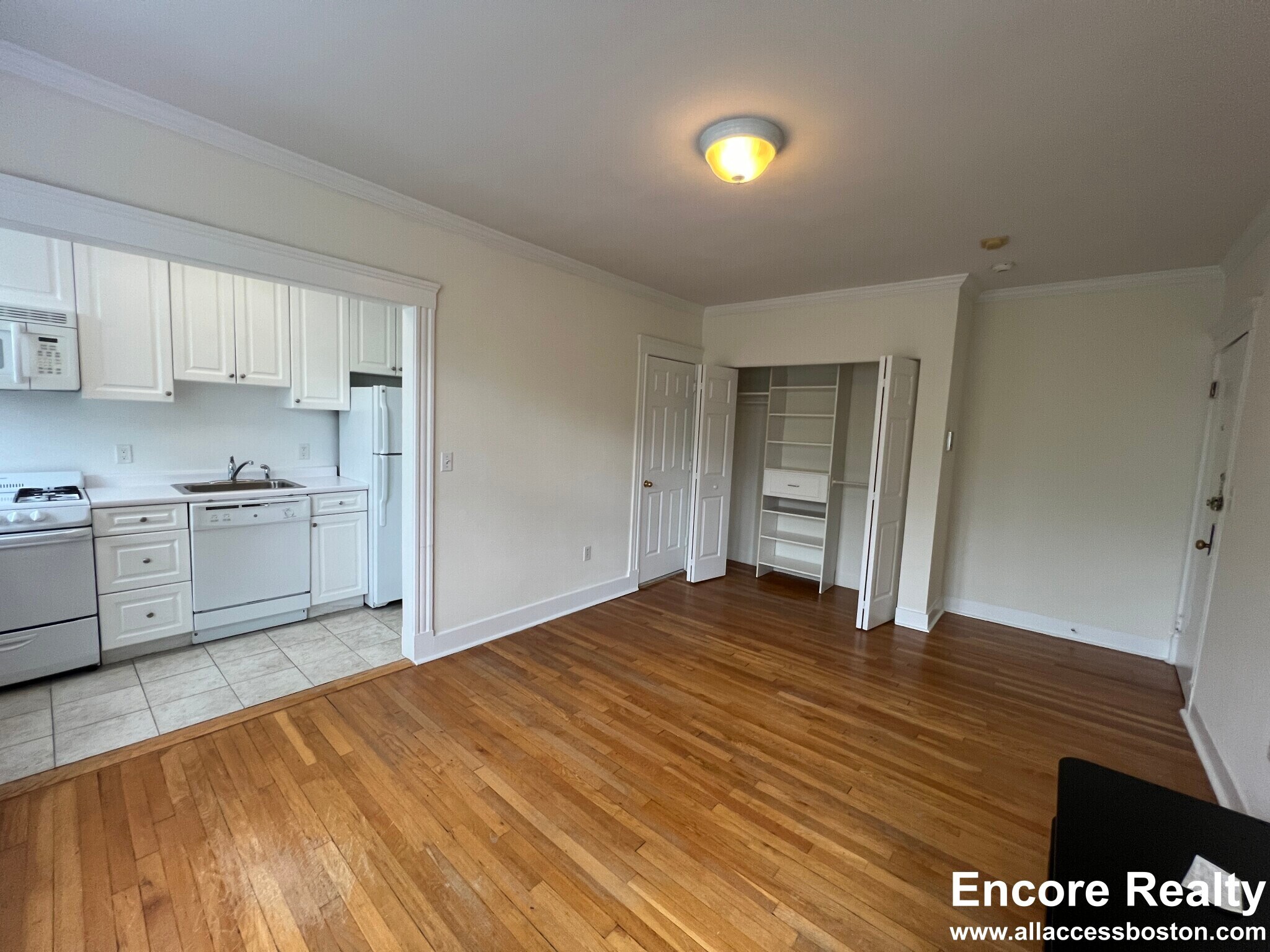 Building Photo - 14 Chauncy St