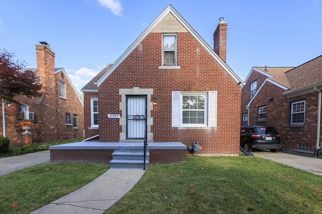 Primary Photo - 10929 Worden St