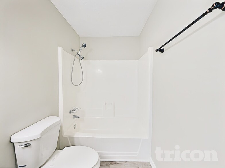 Building Photo - 316 Pine Ridge Ln