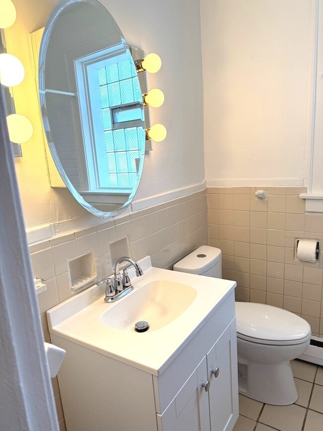 Building Photo - 12754 S Union Ave