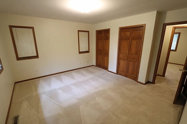 Building Photo - 3-bedroom, 2.0 bathroom unfurnished home in Stevensville