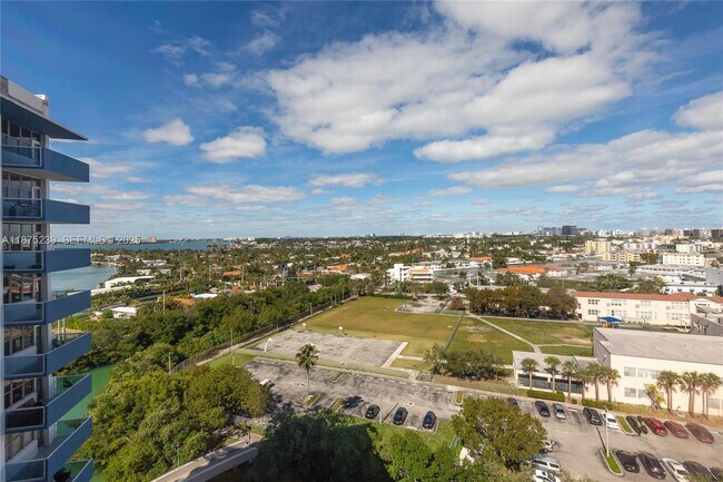 Building Photo - 7441 Wayne Ave