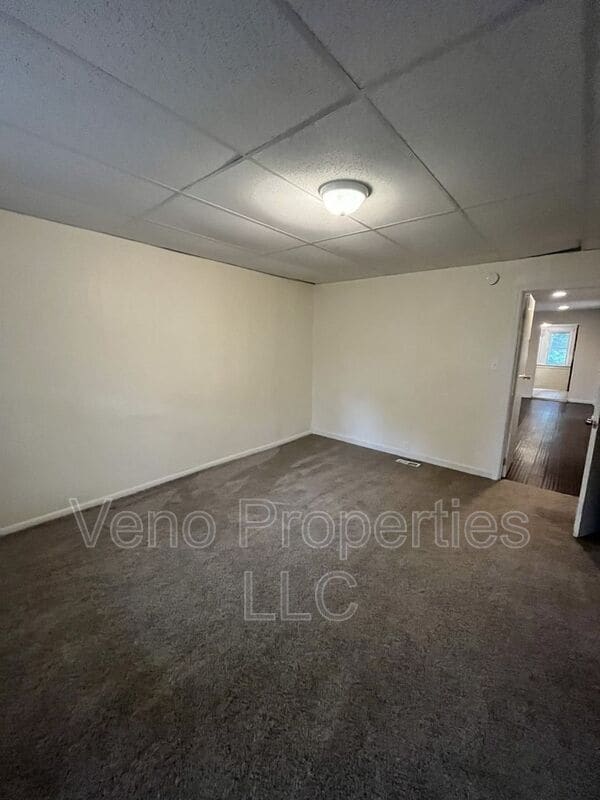 Building Photo - 107 Mountain View Ave