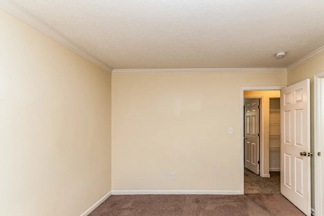 Building Photo - 2048 Buffalo Way