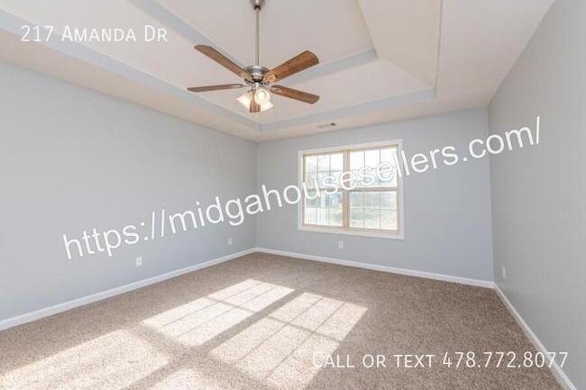Building Photo - 217 Amanda Dr