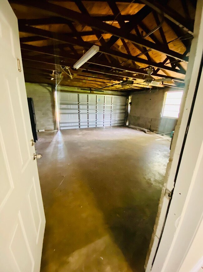 Building Photo - Private single family 3/2 in Keystone heights