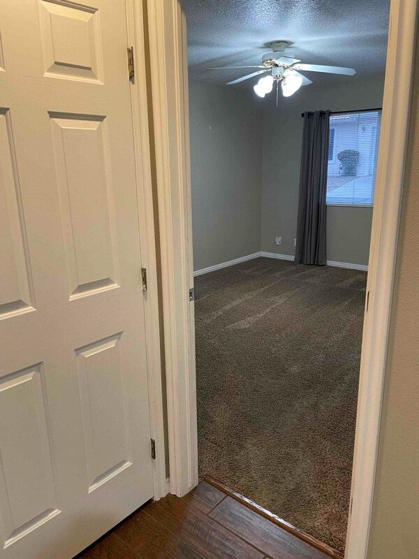 Building Photo - 550 Diagonal St