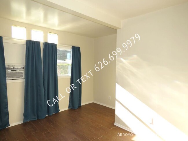 Building Photo - 745 E Poppyfields Dr