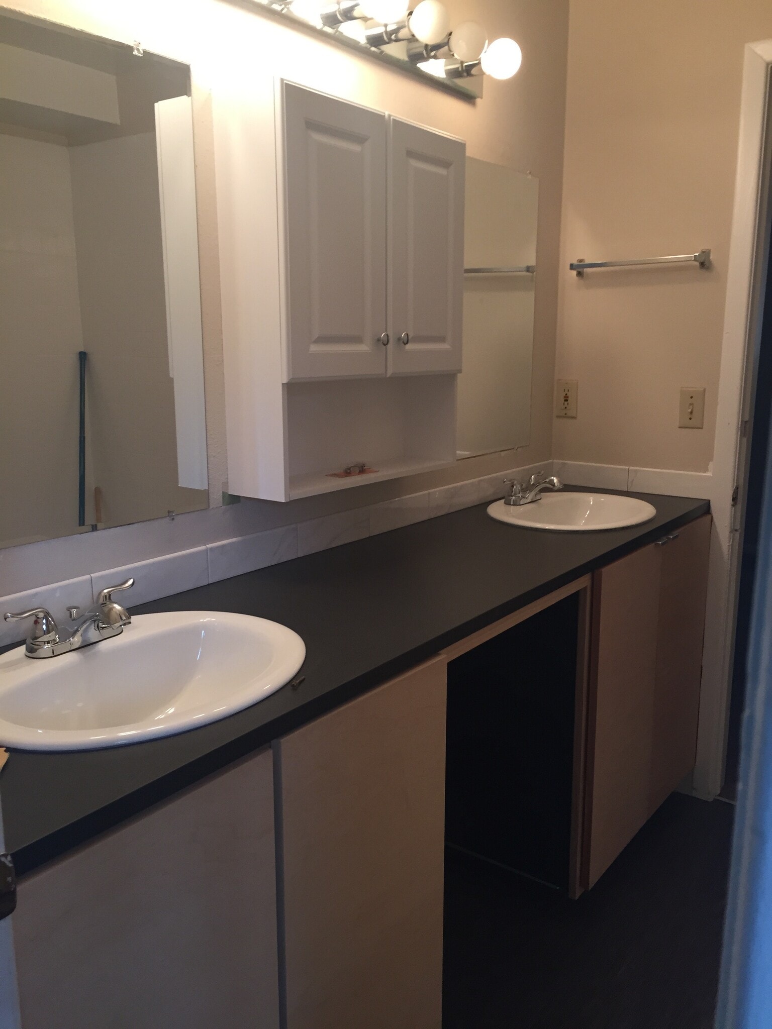 Building Photo - 1200 College Ave