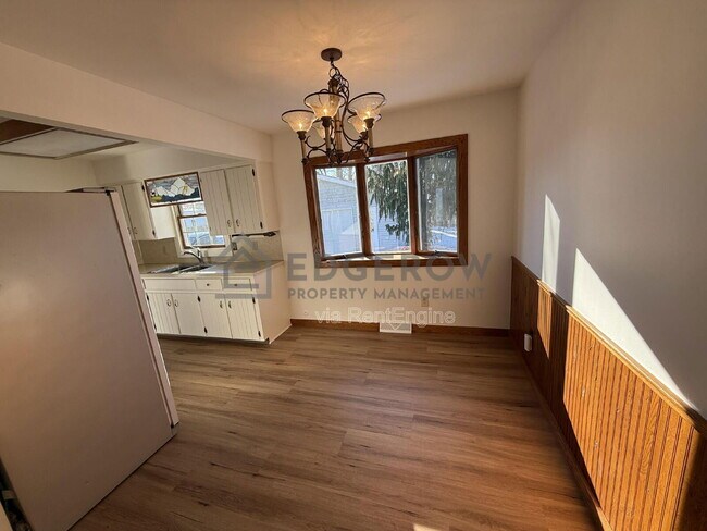 Building Photo - 2540 Ancient Dr SW