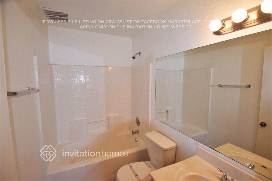 Building Photo - 4037 N 88th Ln