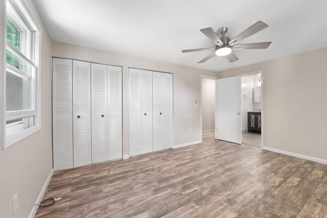 Building Photo - 40 Grand St