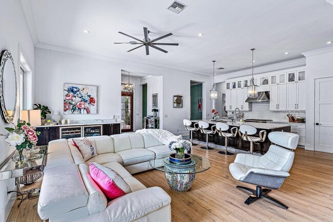 Building Photo - 2500 Estates Dr