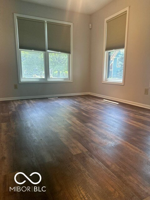Building Photo - 800 N Park Ave