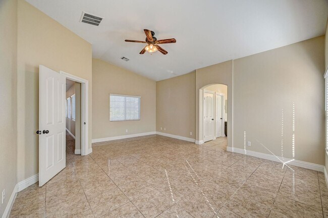 Building Photo - Stunning Northwest three bedroom w/ a loft!
