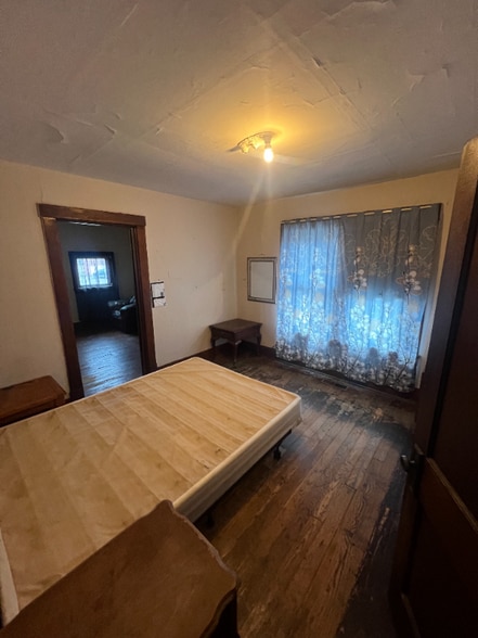 Building Photo - 711 2nd St