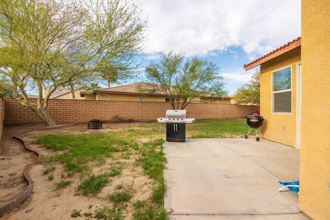 Building Photo - 37523 Durwent Dr