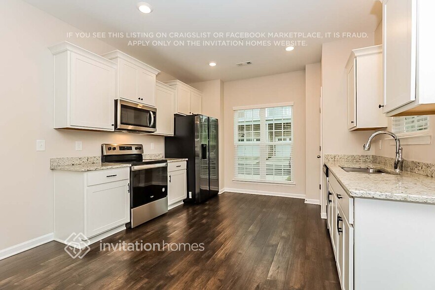 Building Photo - 201 Kinsale Dr