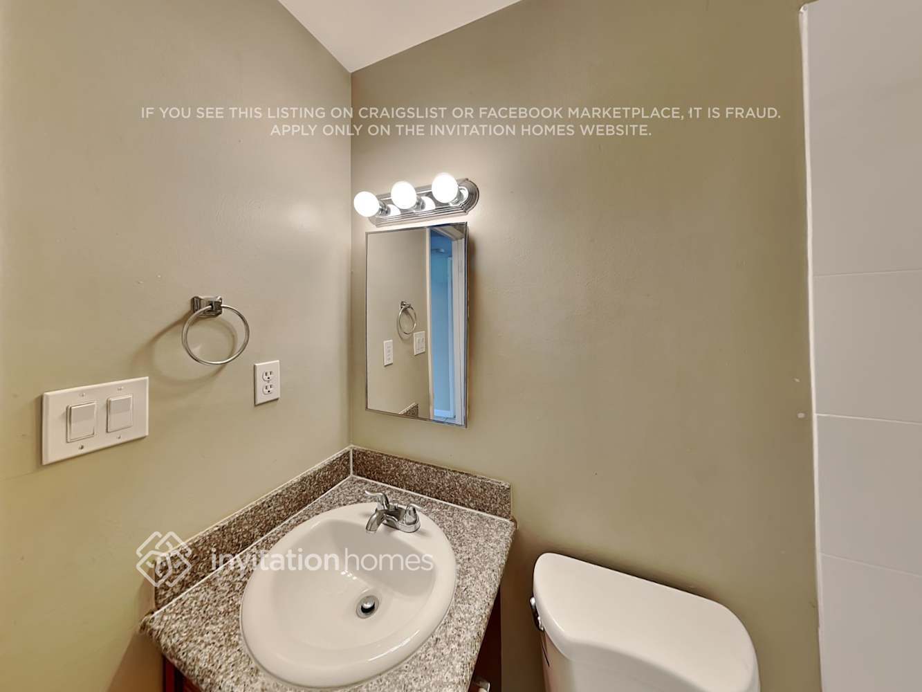 Building Photo - 5318 W Windsor Ave