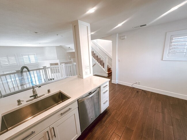 Building Photo - Dublin Home Available Now!