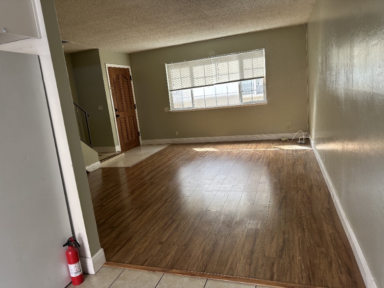 Building Photo - 2114 Curtner Ave