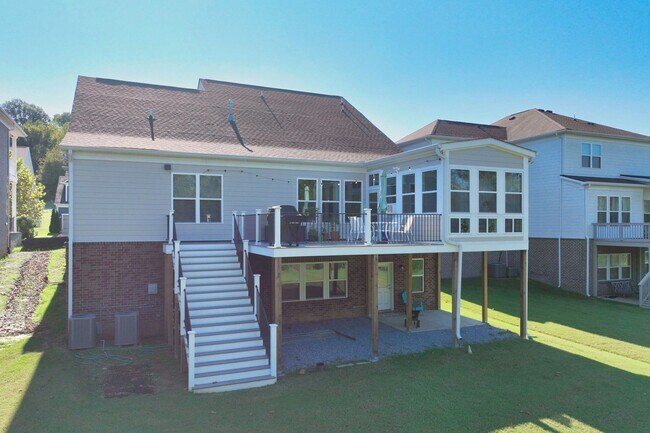 Building Photo - **EXECUTIVE HOME IN WILLIAMSON COUNTY WITH RARE WALK-OUT BASEMENT AND TONS OF STORAGE**