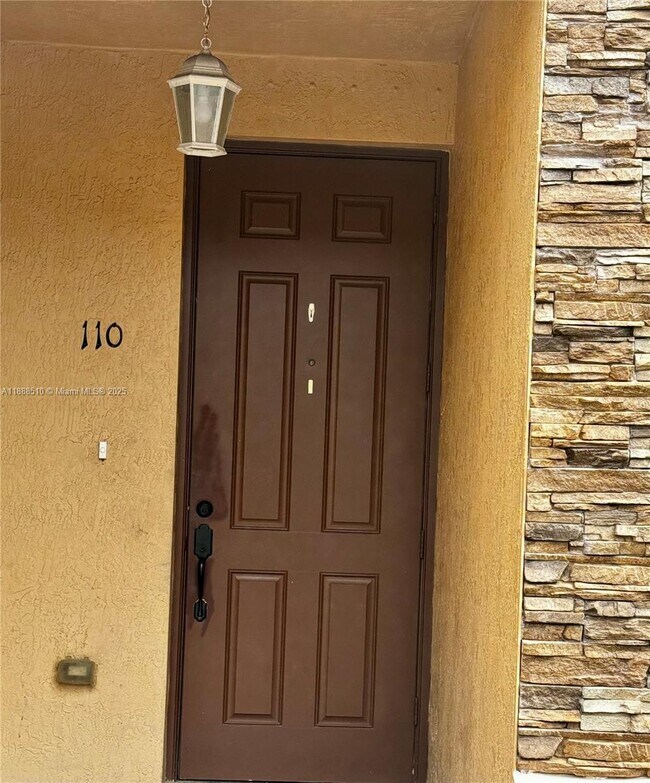 Building Photo - 1480 NE 33rd Ave