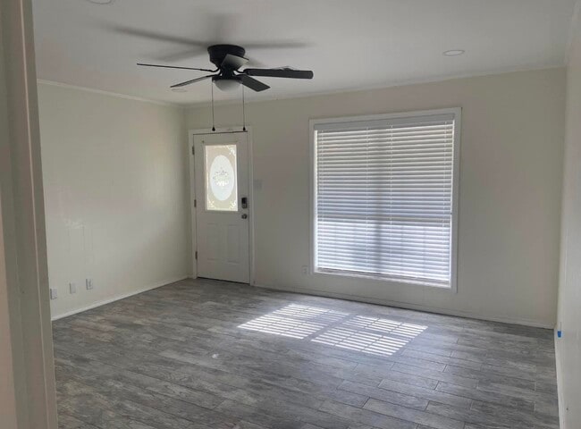 Building Photo - Tidwell Rd