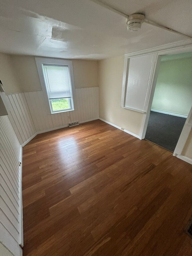 Building Photo - 79 Chase St