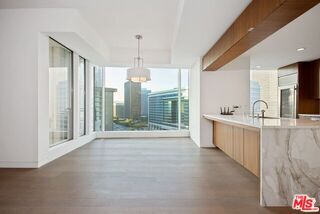 Building Photo - 1 W Century Dr