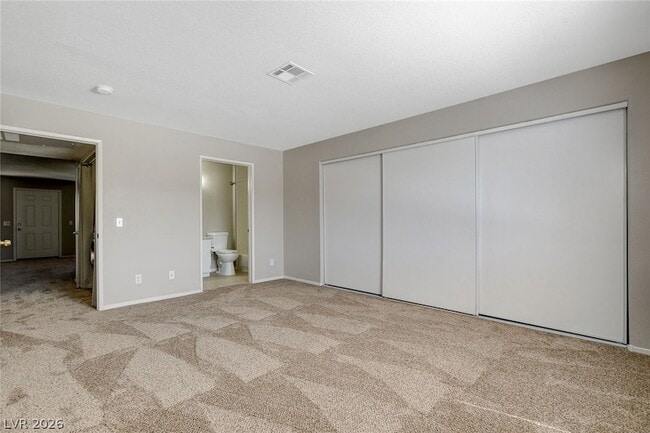 Building Photo - 2216 Benmore St