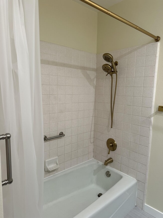 Building Photo - 306 Dolores Cir