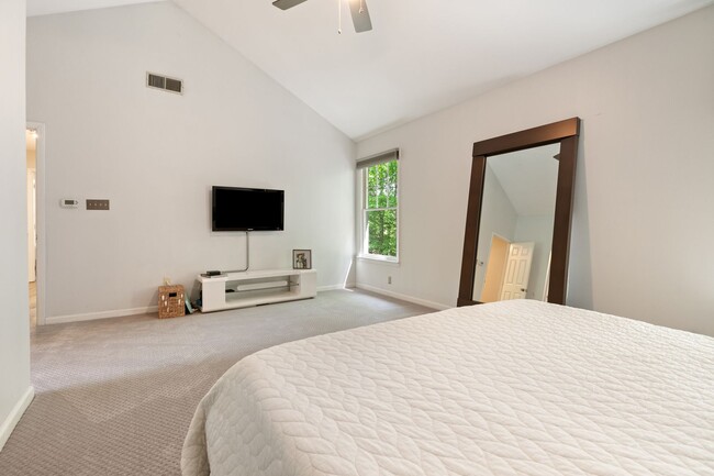 Building Photo - Single Family Home: Durham/Chapel Hill Line