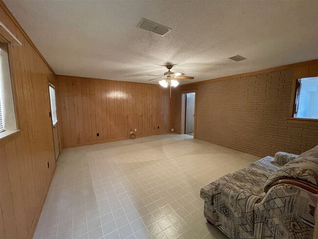 Building Photo - Bossier City LA 4 bed 3 bath for lease | C...