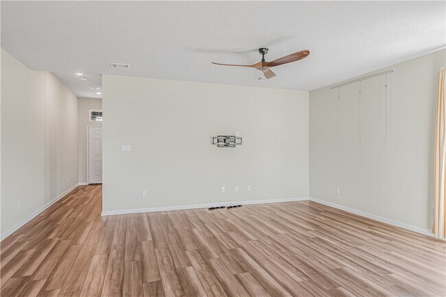 Building Photo - 411 Ft Dix Ln