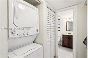 Building Photo - 301 Olivewood Pl