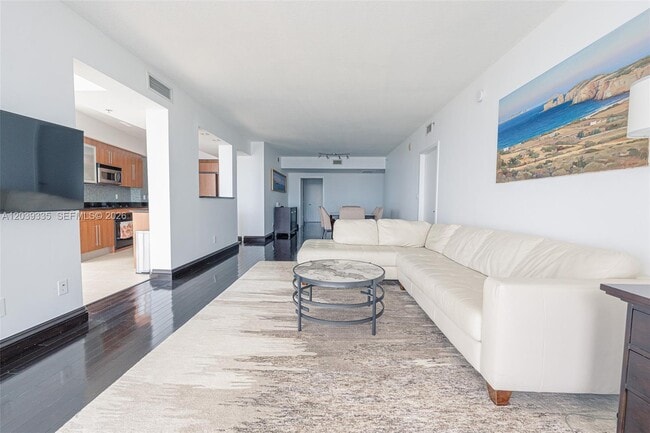 Building Photo - 335 S Biscayne Blvd
