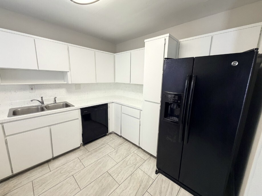 Building Photo - 10252 Haverford Rd