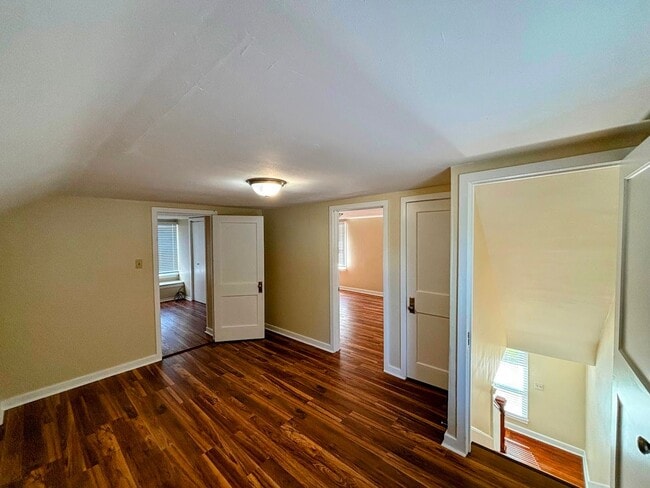 Building Photo - Updated Emmaus Rental